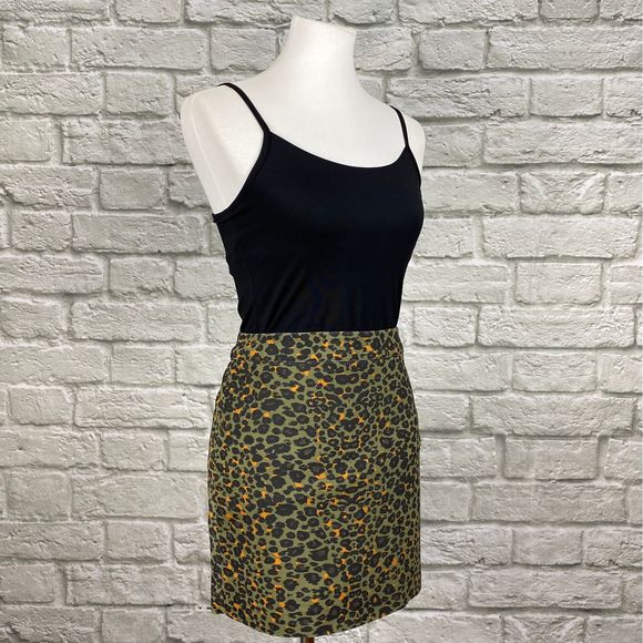 H&M Olive Leopard Print Skirt - Picture 3 of 6